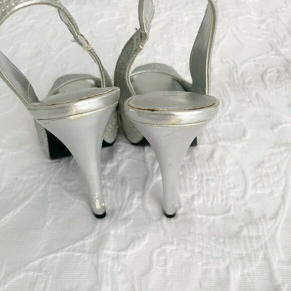 Kelly & Katie Silver Glitter Sparkle Peep Toe Sling Back Platform Heels Size 8.5 - Picture 6 of 6